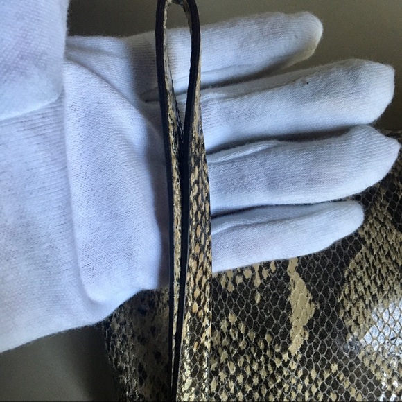 Talbot’s Clutch - Picture 8 of 11